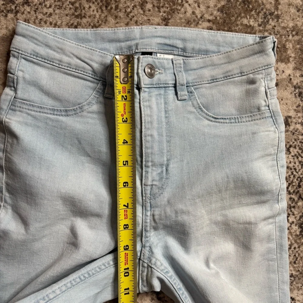 Divided H & M Women’s Light Wash High Rise Skinny Jeans Size 2 - Picture 5 of 8